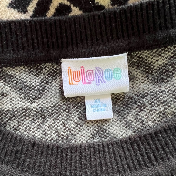 LuLaRoe Piper Tribal Geometric Knit Sweater - Picture 4 of 5